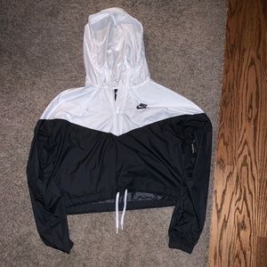 Nike Sportswear Heritage Crop Windbreaker Jacket